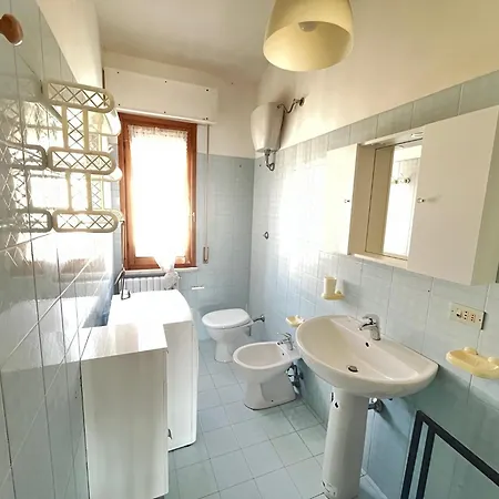 Bilo Franz A Sirolo, Con Garage *